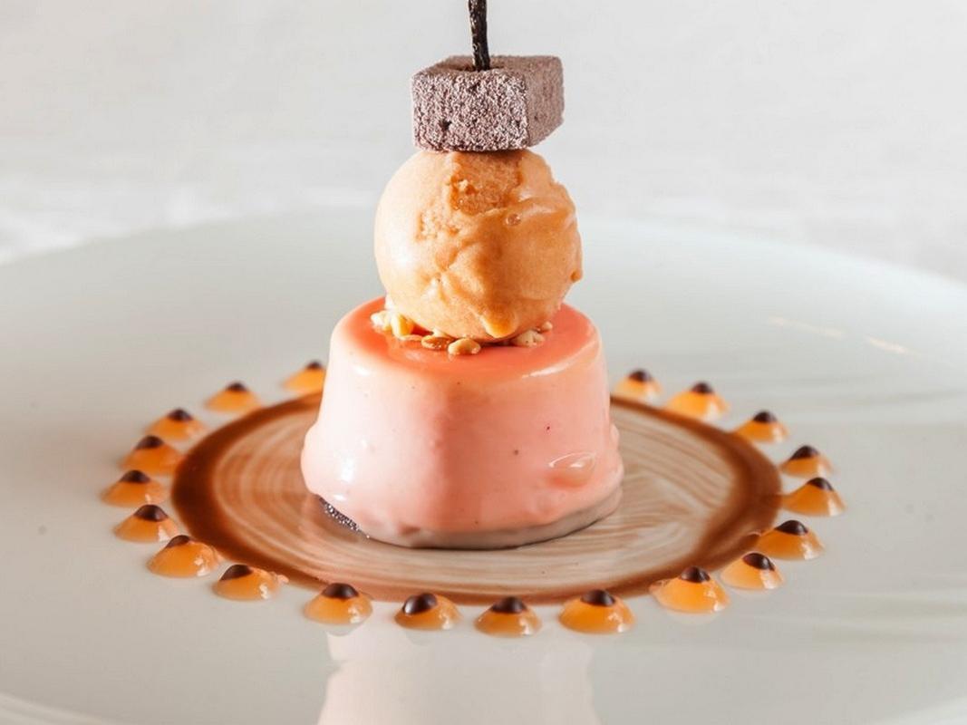 Hotel Restaurant Logis La Palette Wettolsheim Bagian luar foto